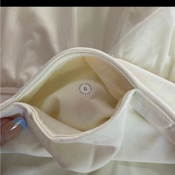 Lululemon shorts - Picture 8 of 8